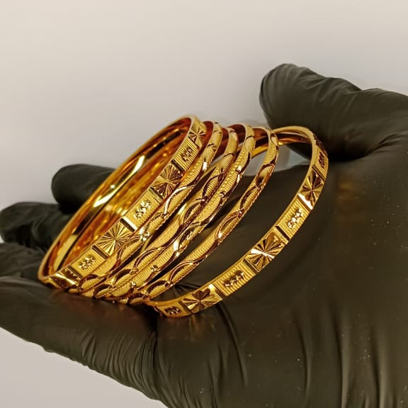 Luxurious Gold Plated Bangles For Girls | Ladies – 2 Piece Bangles | 4 Piece Churiyan | Without Box In 2.5 Inch Size | Gold Plated Bangles For Wedding | Special Occasion