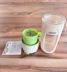 Usb Rechargeable Juicer Blender- 8 Blades- Mini Portable Personal Size Juicer 350 Ml (random Color)